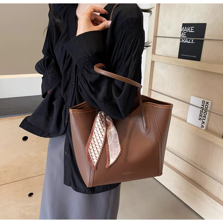 Elegant Everyday Women’s Handbag – Stylish, Spacious & Durable