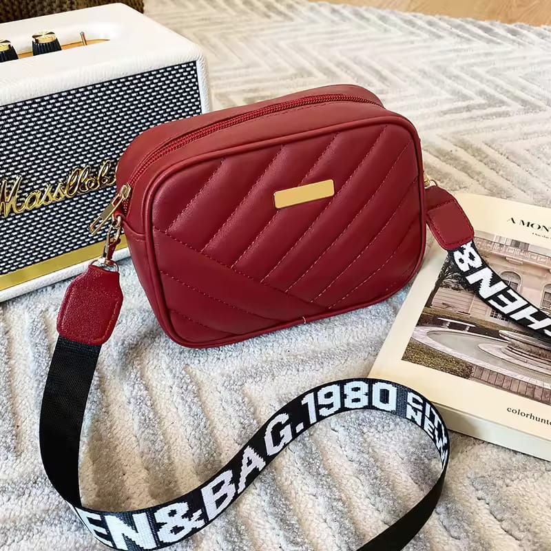 Crown Luxe – Mini Croc Handbag